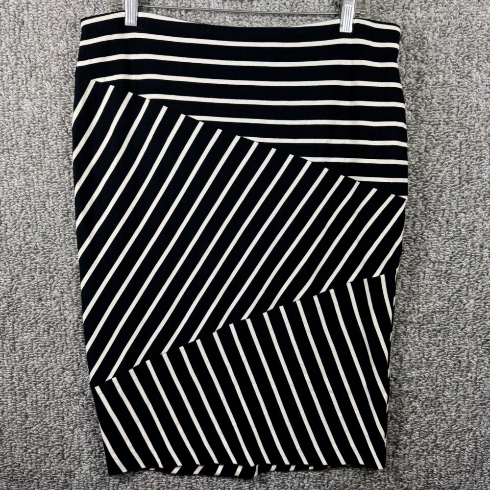 Mossimo Pencil Skirt Stretch Knit Striped Geometric Pattern Black White Womens L